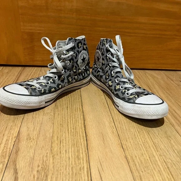 Converse Chuck Taylor Leopard High Tops - Picture 7 of 9